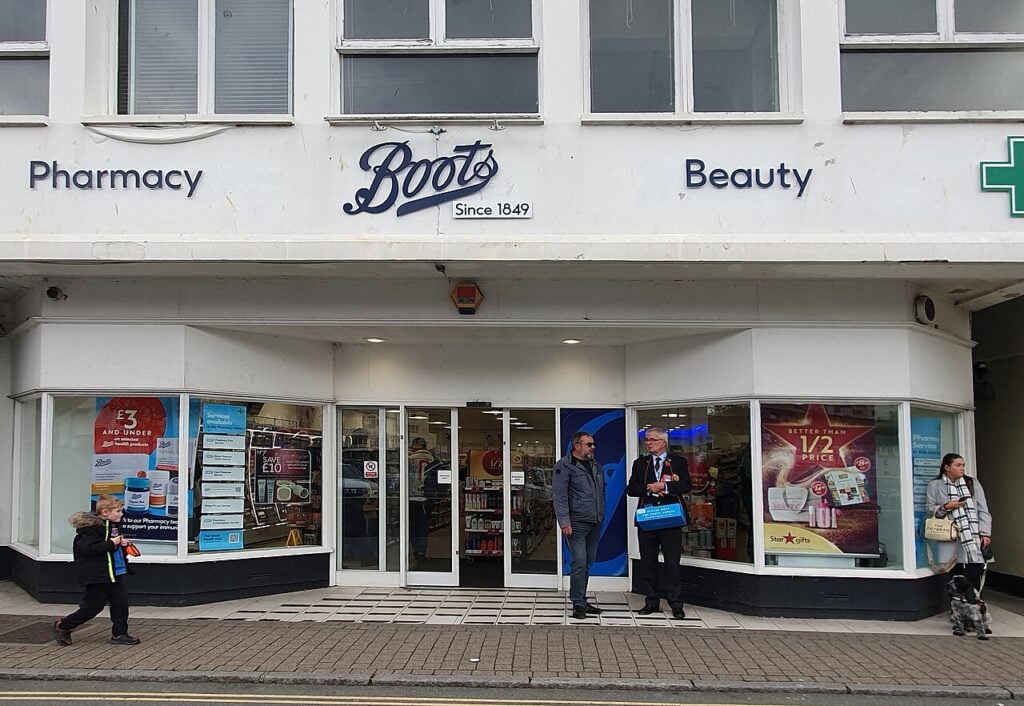 London Teen Pleads Guilty To £140k High Street Theft Spree Spanning Nearly Two Years — Crown Court Referral On The Table