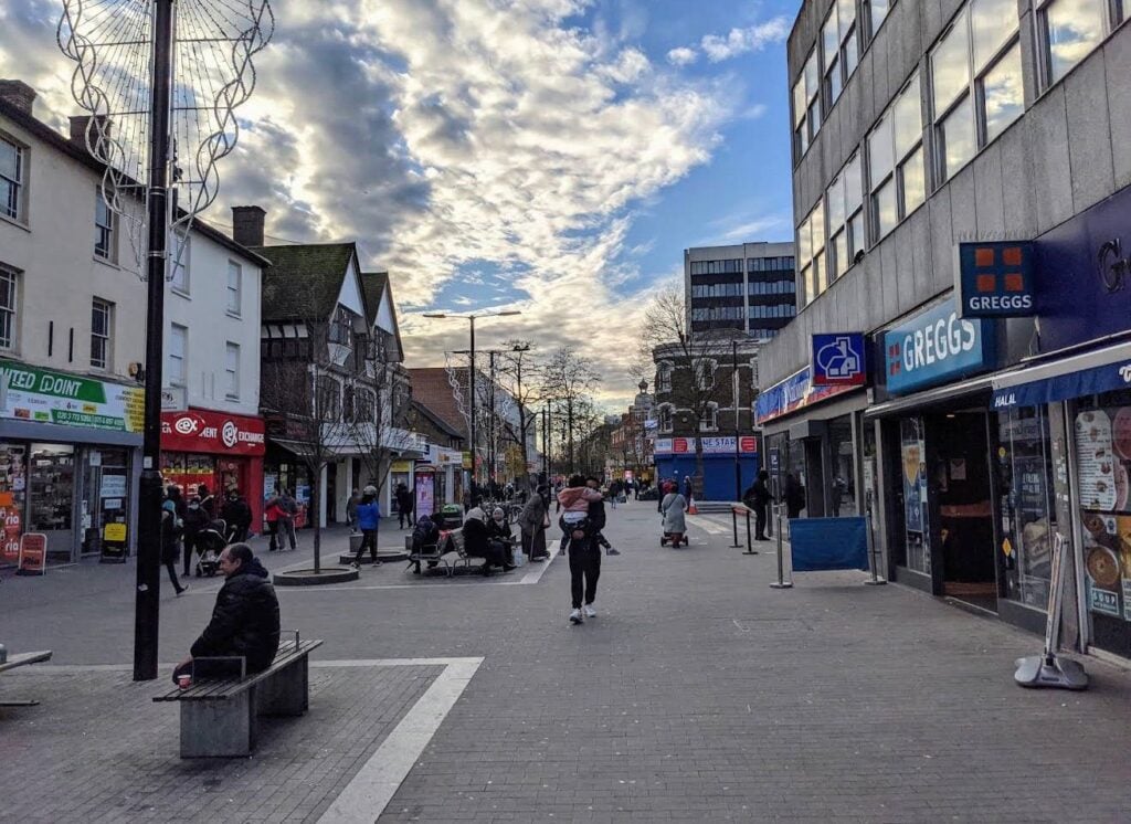 Hounslow High Street Cordoned Off After Reported Knife Fight Caught On Camera google street view